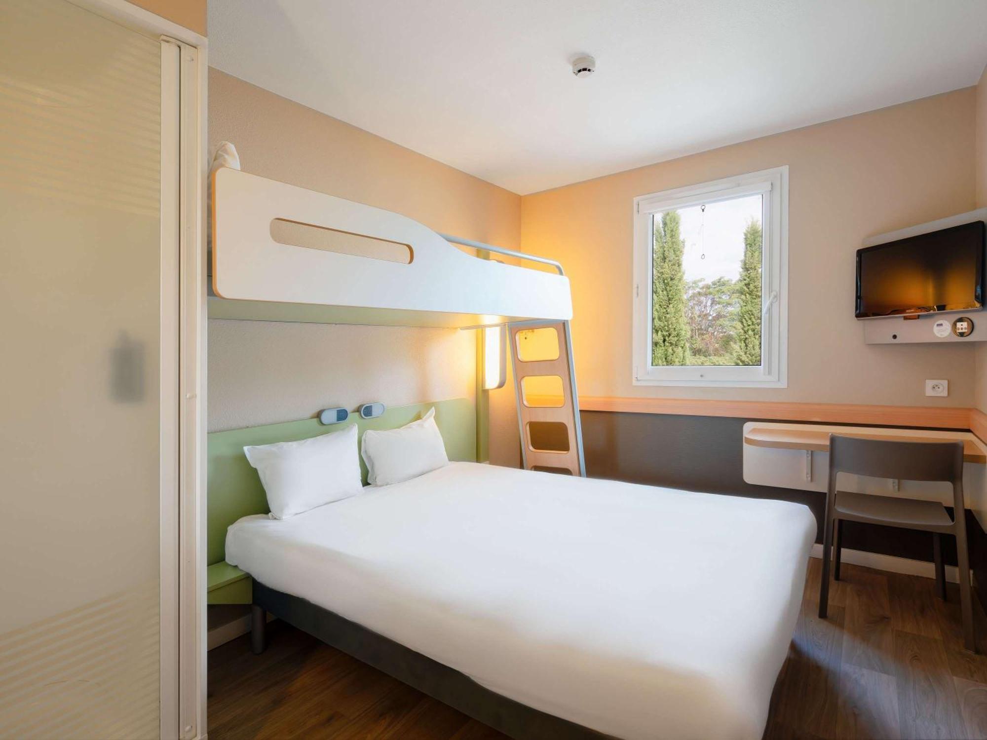 Ibis Budget Manosque Cadarache Zewnętrze zdjęcie