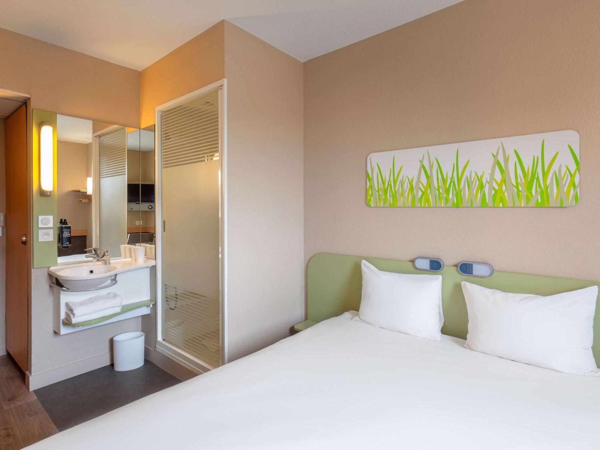 Ibis Budget Manosque Cadarache Zewnętrze zdjęcie