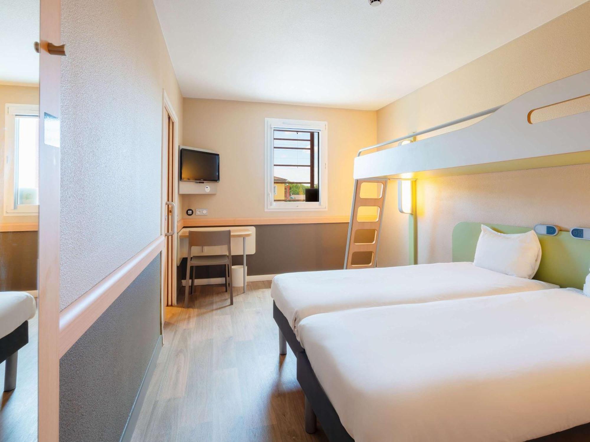 Ibis Budget Manosque Cadarache Zewnętrze zdjęcie