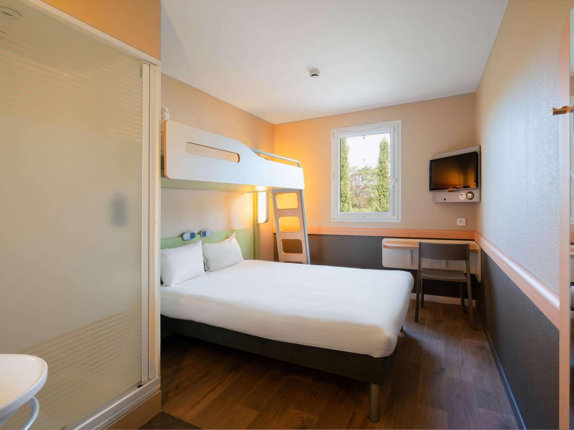 Ibis Budget Manosque Cadarache Zewnętrze zdjęcie